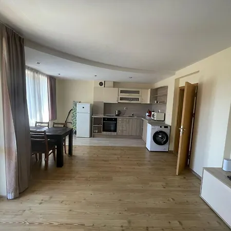 в комплексе голден хаус Apartment Varna
